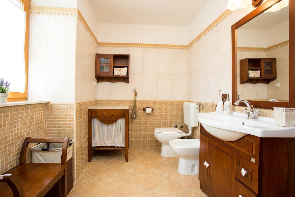Holiday Home Lavanda Kornić Δωμάτιο φωτογραφία